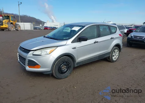 2014 Ford Escape S z USA, uszkodzony, nr VIN 1FMCU0F71EUB77447